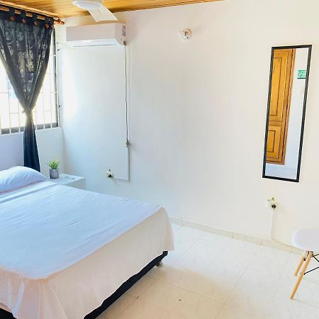 Habitaciones Cerca Al Aeropuerto 2 Cartagena Екстер'єр фото
