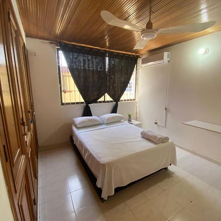 Habitaciones Cerca Al Aeropuerto 2 Cartagena Екстер'єр фото