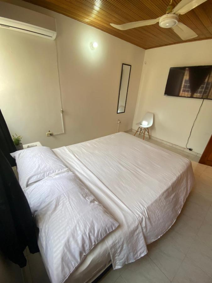 Habitaciones Cerca Al Aeropuerto 2 Cartagena Екстер'єр фото